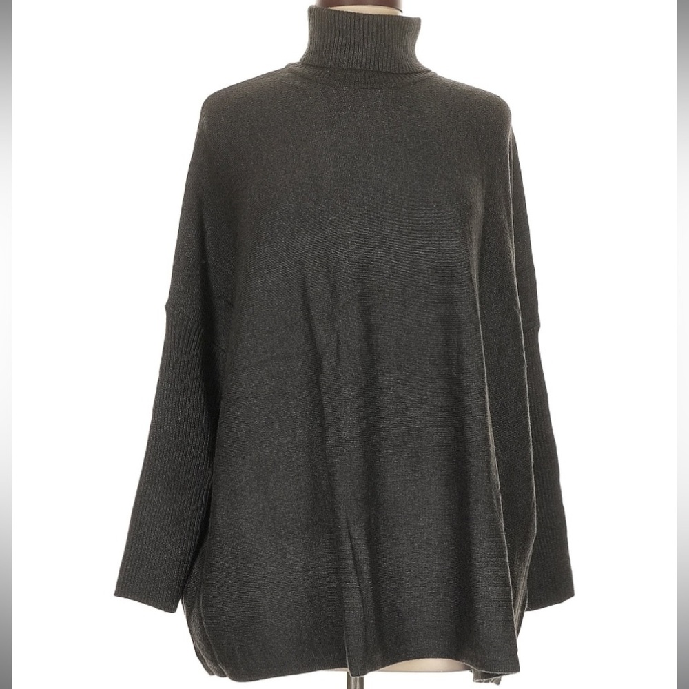 Joseph A gray Turtleneck Sweater NWT